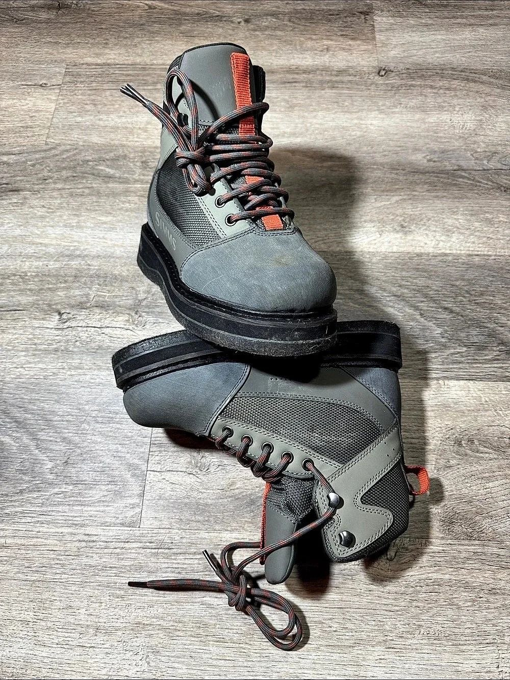 Simms Kids Youth Tributary Felt Sole Wading Boots Gray US Size 4 (EUC)